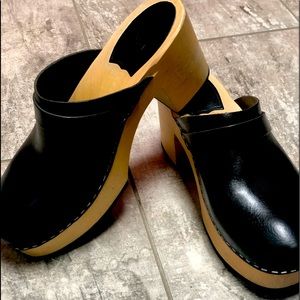 Good Condition Swedish HASBEENS Clogs/40EU-9US
